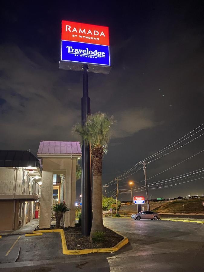 Travelodge By Wyndham San Antonio Lackland Afb North Exterior foto