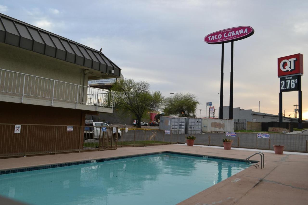 Travelodge By Wyndham San Antonio Lackland Afb North Exterior foto